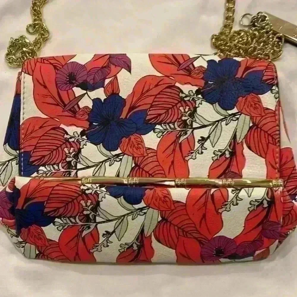 Kate Landry Tropical Floral Chain Crossbody Bag - Picture 2 of 5